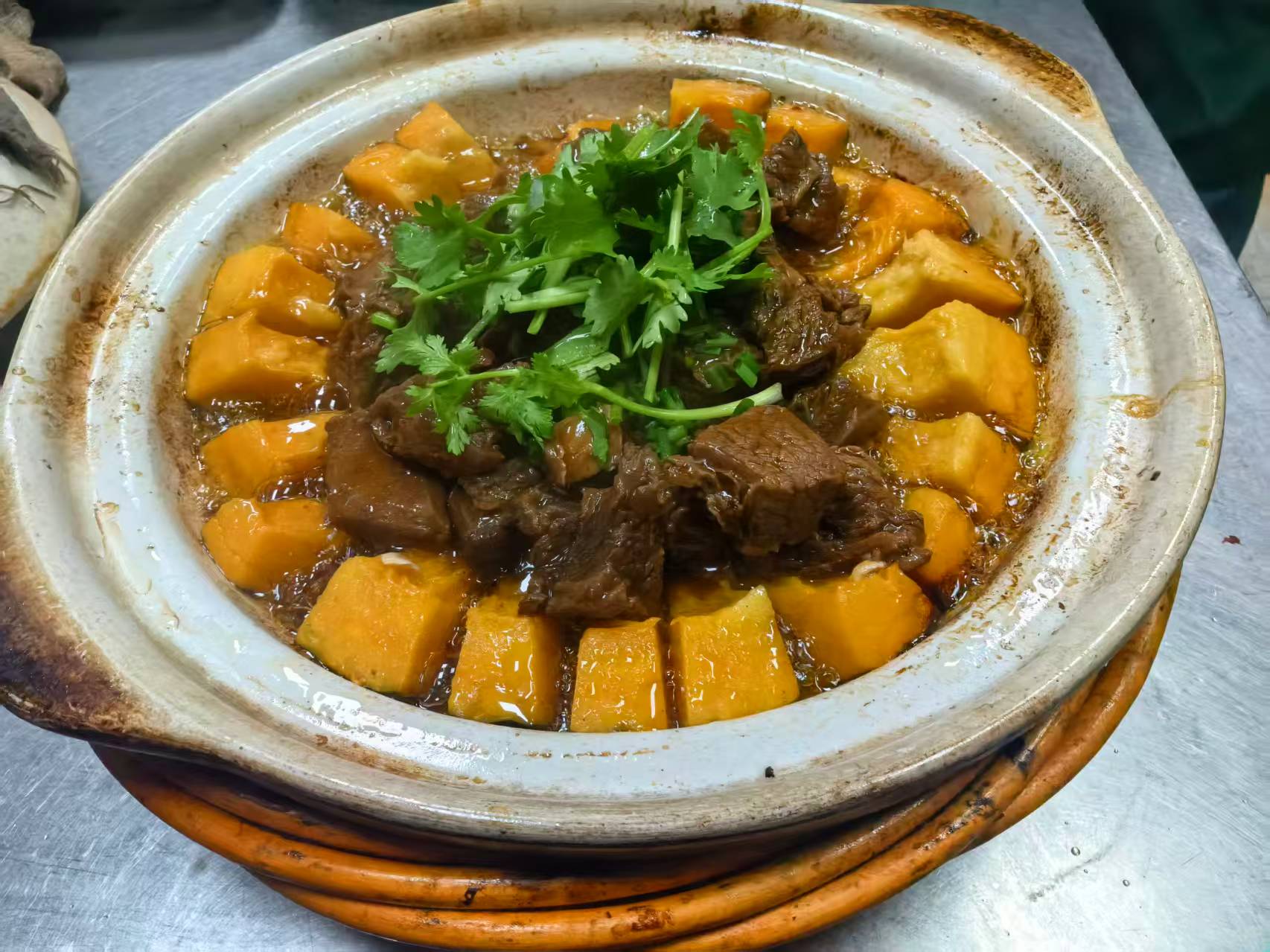 郭大厨鱼头泡饼成品展示