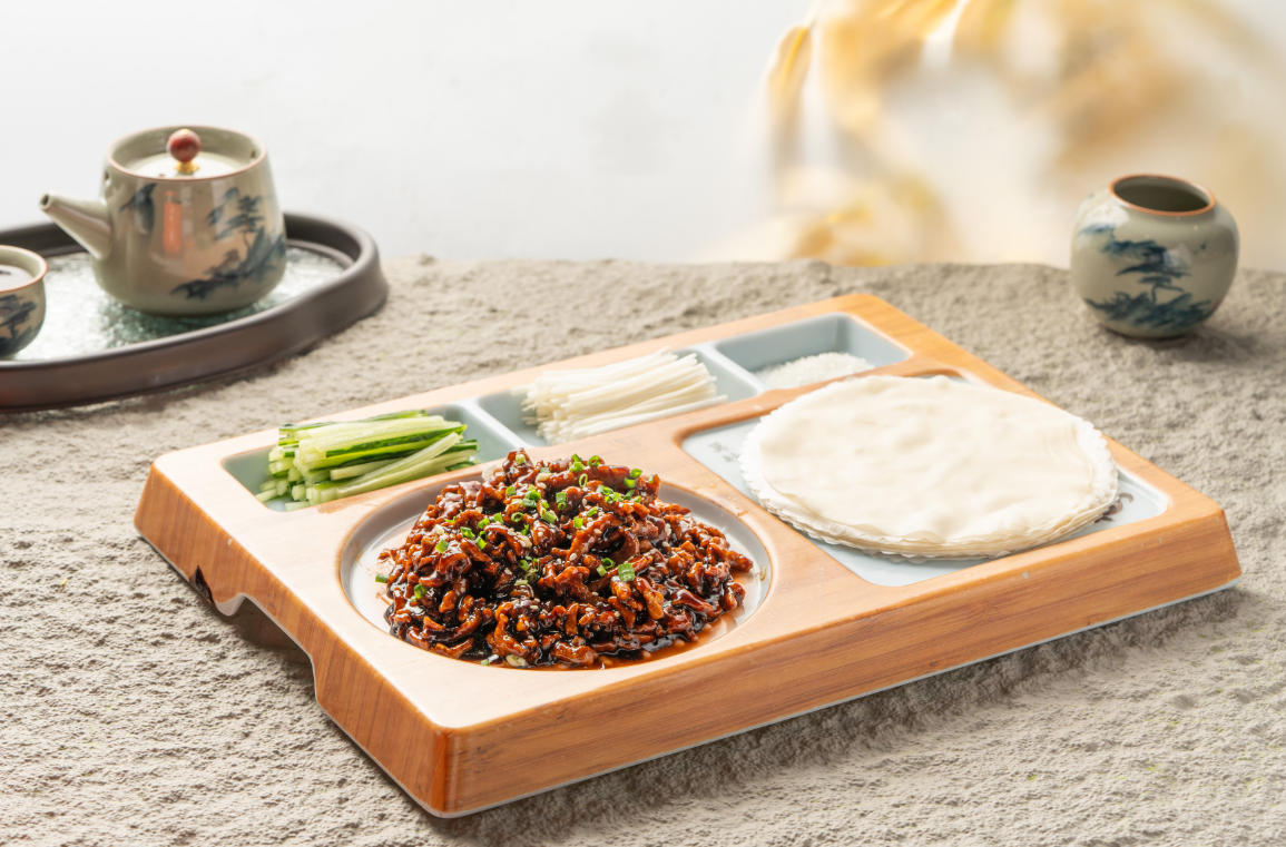 老景德餐厅内景或特色菜品展示