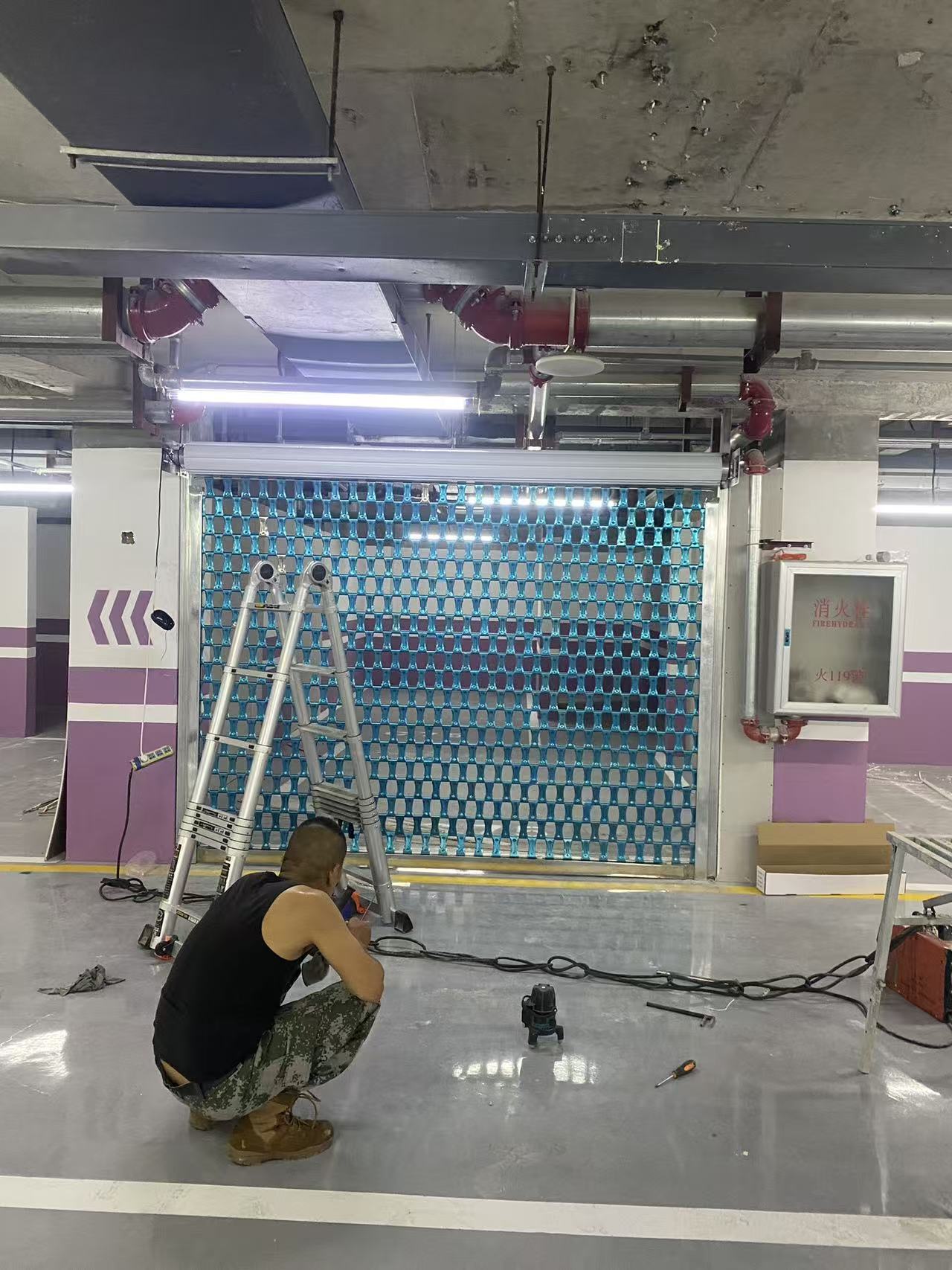 不同类型工业门体展示